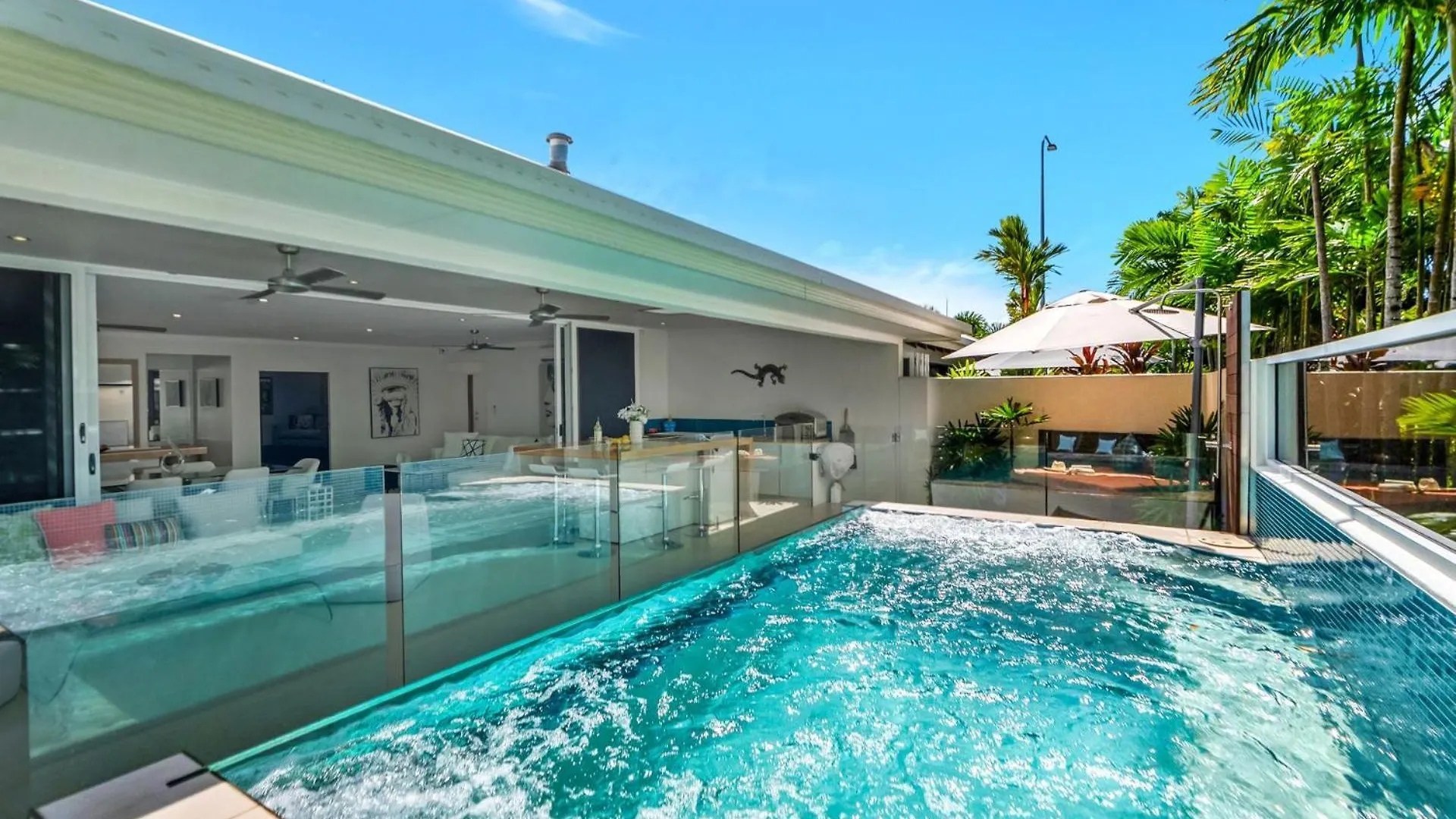 Belle Escapes Chillandos Villa Smithfield Australia