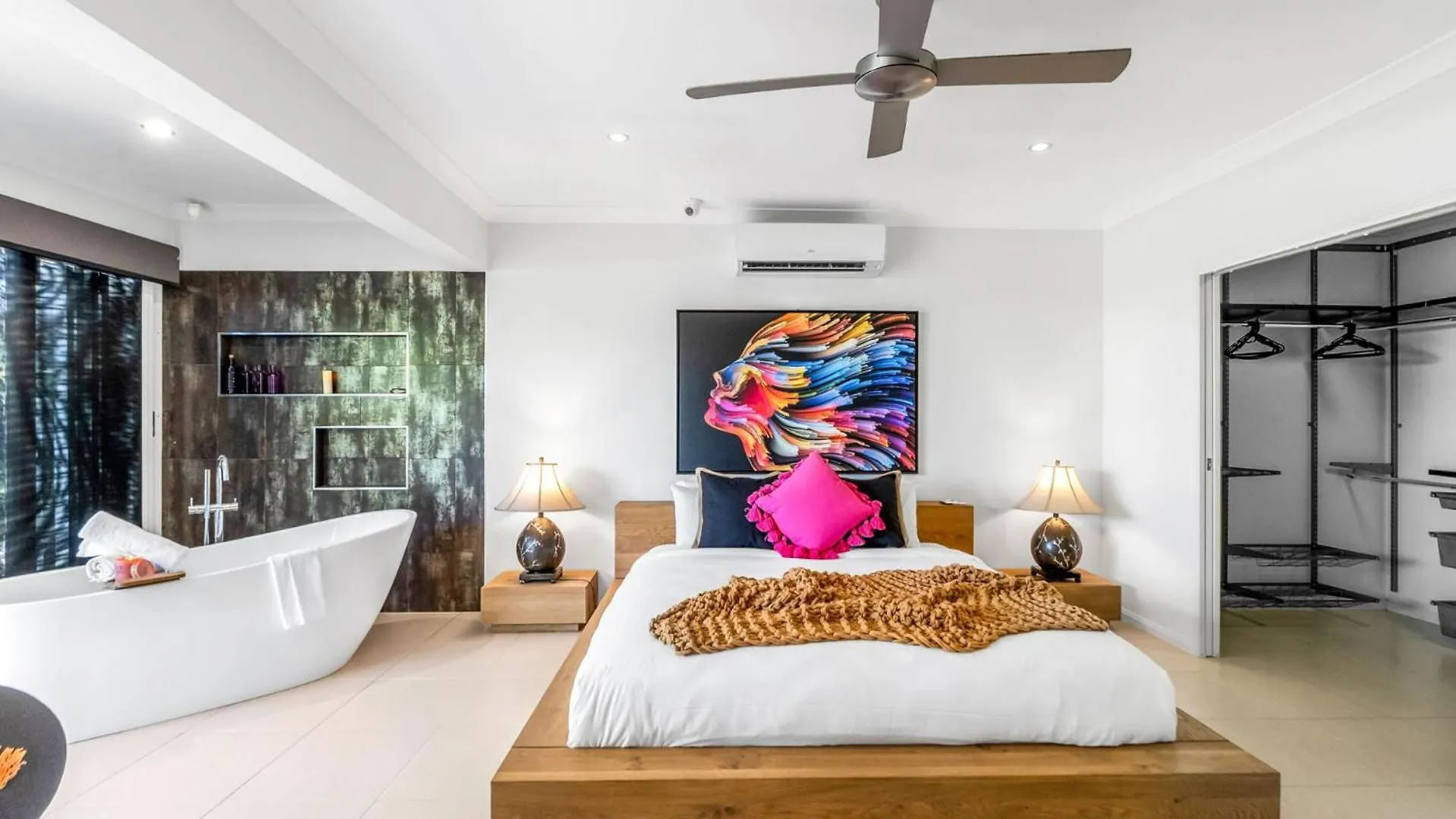 Belle Escapes Chillandos Villa Smithfield Australia