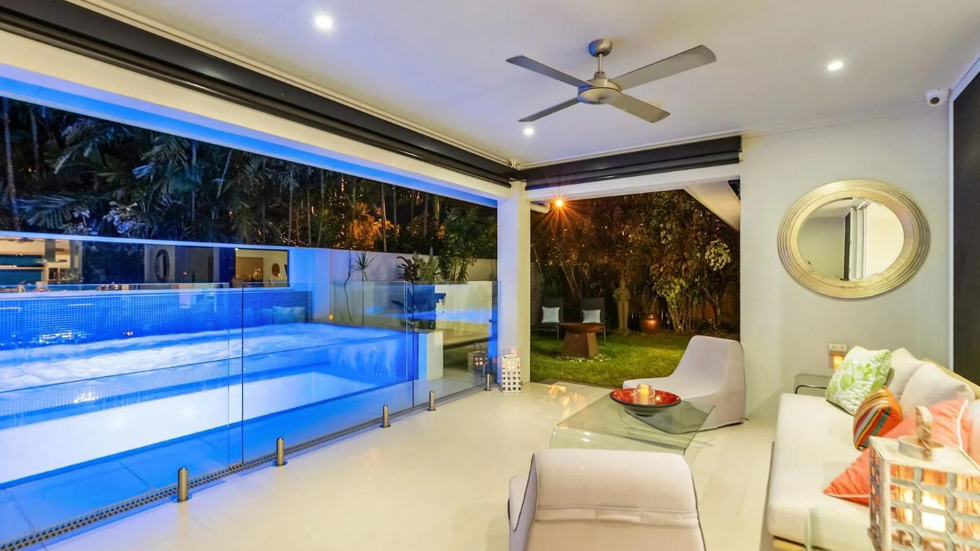 Belle Escapes Chillandos Villa Smithfield Australia